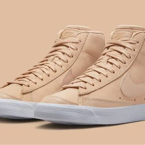 Nike Beige Leather Blazer size 10 Sneakers LIGHTLY USED
